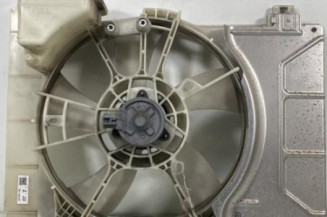 Moto ventilateur radiateur TOYOTA YARIS 2 Photo n°1