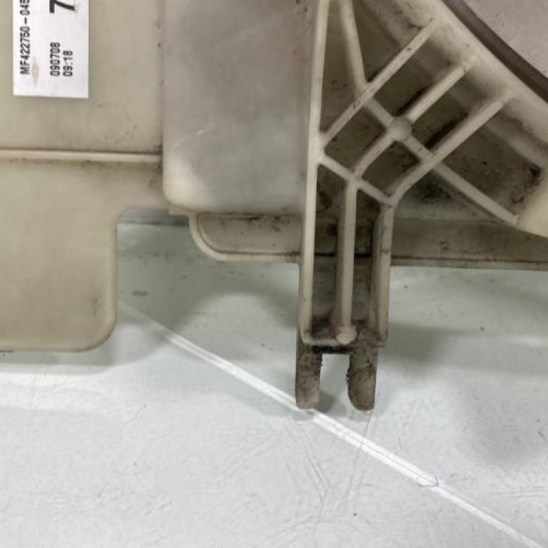 Moto ventilateur radiateur TOYOTA YARIS 2 Photo n°6