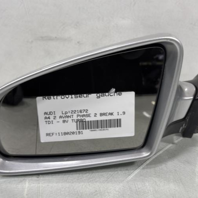 Retroviseur gauche AUDI A4 2 Photo n°1