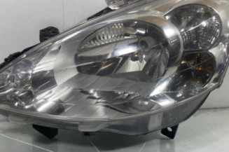 Optique avant principal gauche (feux)(phare) PEUGEOT PARTNER 2 Photo n°1