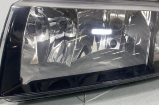 Optique avant principal gauche (feux)(phare) SKODA FABIA 1