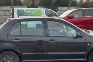 Optique avant principal gauche (feux)(phare) SKODA FABIA 1