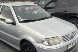 Optique avant secondaire droit (feux)(clignotant) VOLKSWAGEN POLO 3