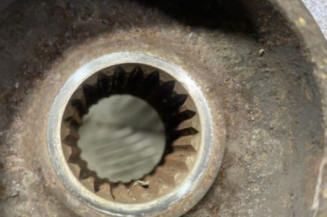 Pivot de moyeu avant gauche CITROEN C3 3 SOCIETE