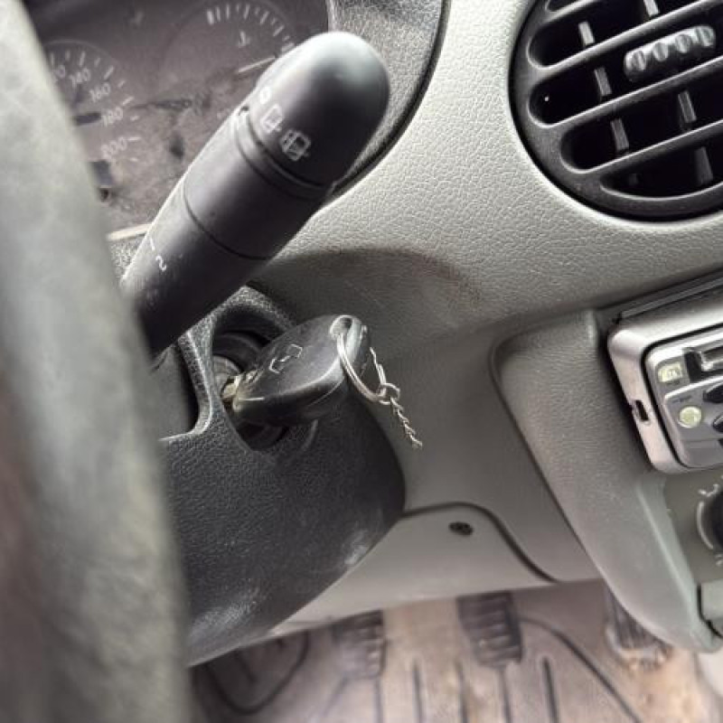 Pare choc arriere RENAULT KANGOO 1 Photo n°15