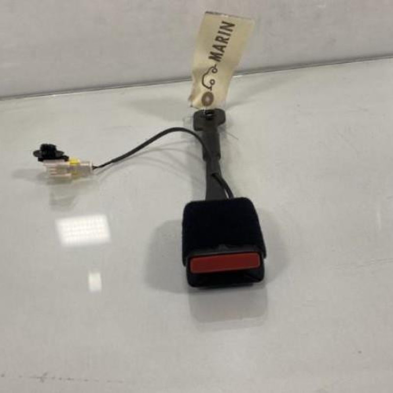 Attache ceinture avant gauche PEUGEOT 508 1 SW Photo n°2