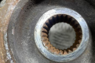 Pivot de moyeu avant droit PEUGEOT 207