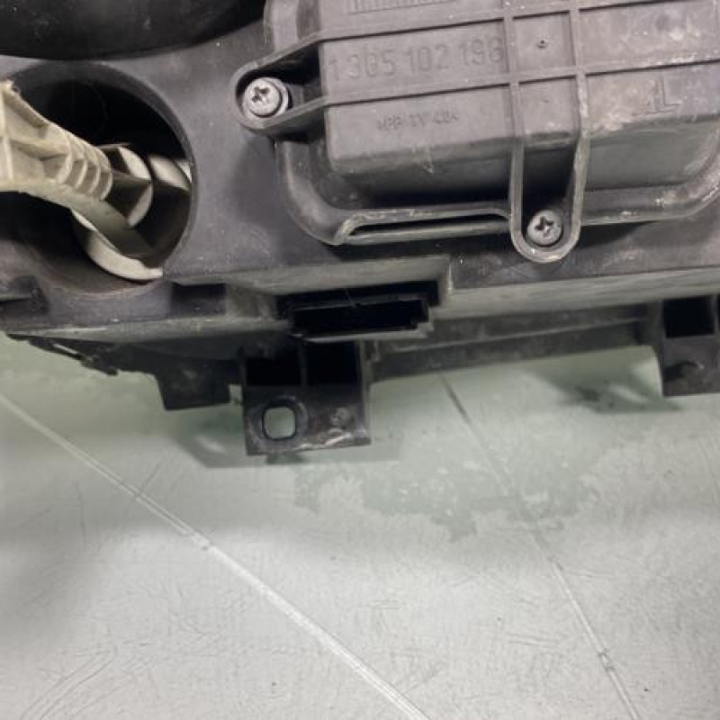 Optique avant principal gauche (feux)(phare) VOLKSWAGEN POLO 4 Photo n°8