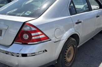 Optique avant principal gauche (feux)(phare) FORD MONDEO 2