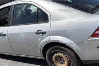 Optique avant principal gauche (feux)(phare) FORD MONDEO 2