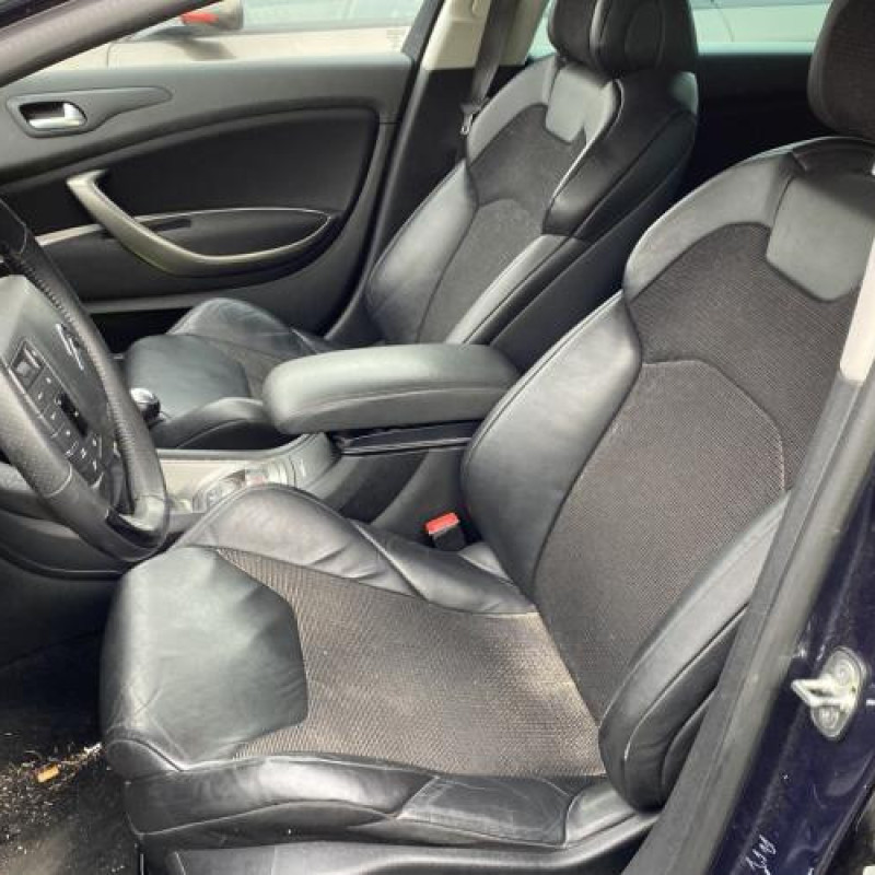 Moteur CITROEN C5 2 Photo n°12