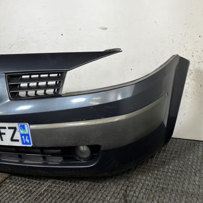 Pare choc avant RENAULT MEGANE 2 Photo n°3