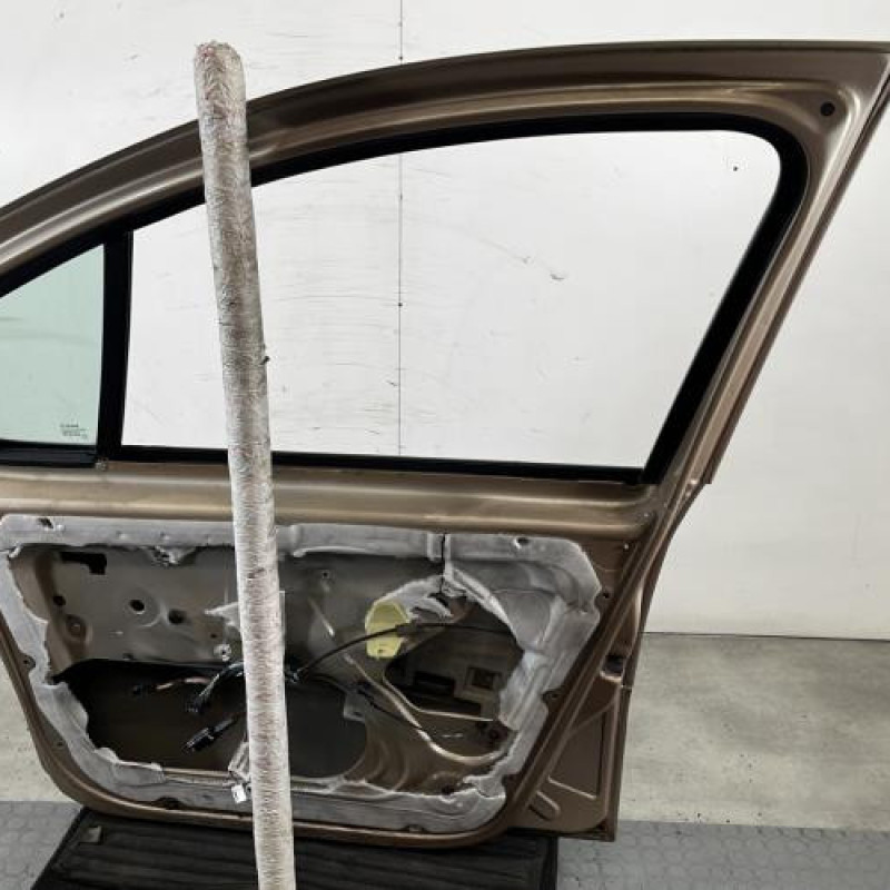 Porte avant droit RENAULT MODUS Photo n°8