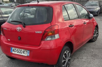 Serrure avant droit TOYOTA YARIS 2