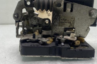 Serrure arriere droit DACIA DUSTER 1 Photo n°1