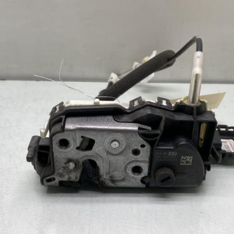 Serrure avant droit PEUGEOT 5008 1 Photo n°1