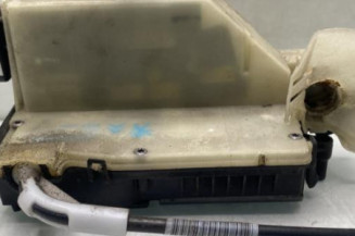 Serrure avant gauche PEUGEOT 208 1