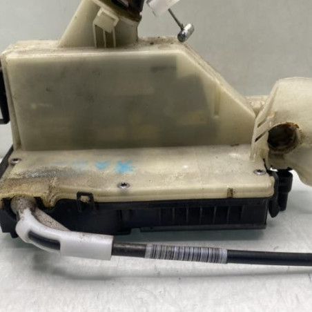 Serrure avant gauche PEUGEOT 208 1