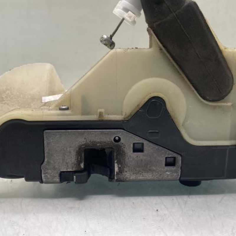 Serrure avant gauche PEUGEOT 208 1 Photo n°3