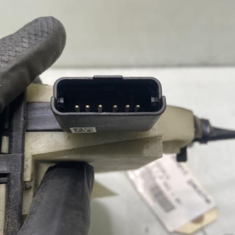 Serrure avant gauche PEUGEOT 208 1 Photo n°5