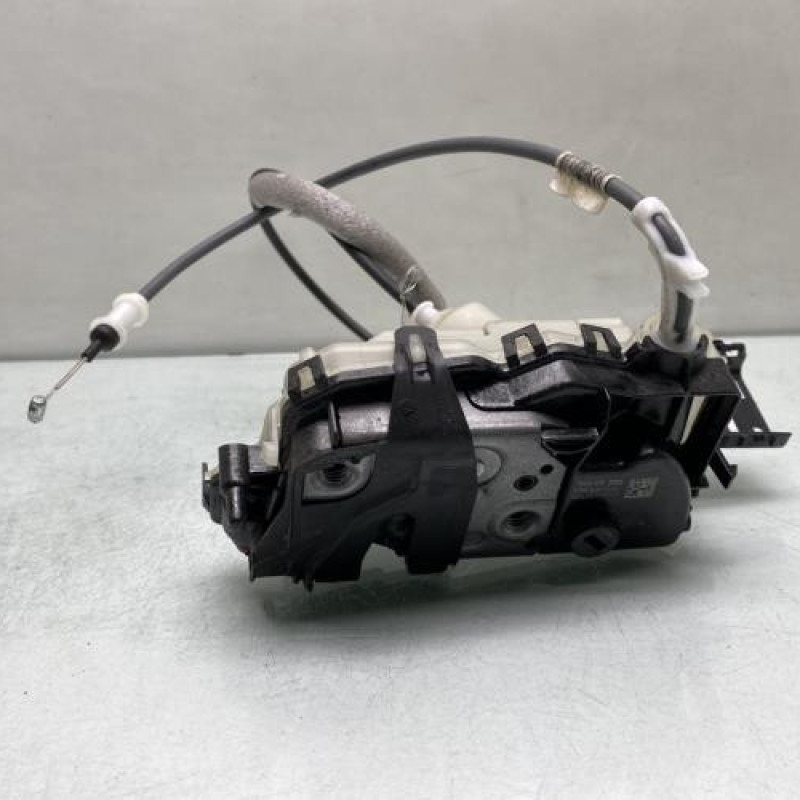 Serrure arriere droit PEUGEOT 5008 2 Photo n°1