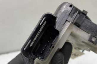 Serrure avant droit PEUGEOT 5008 2