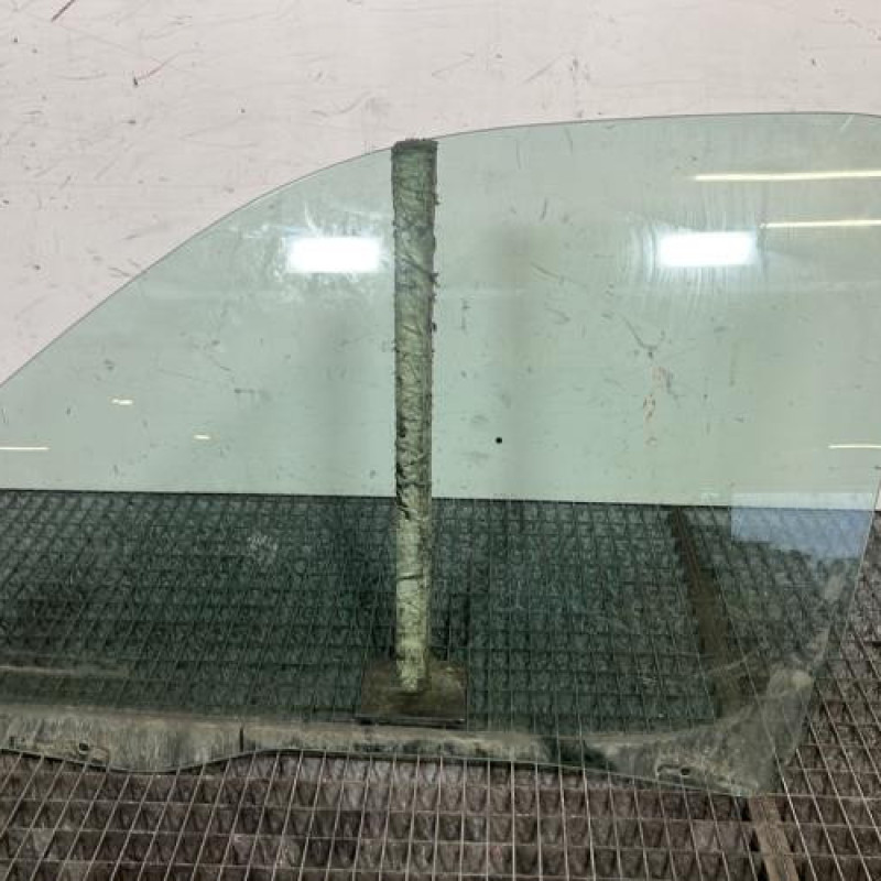 Vitre avant gauche PEUGEOT PARTNER 1 Photo n°1