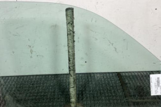 Vitre avant gauche PEUGEOT PARTNER 1