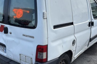 Vitre avant gauche PEUGEOT PARTNER 1