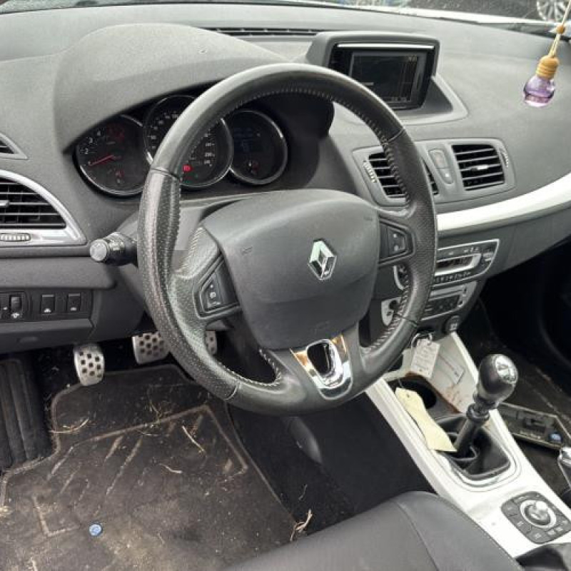 Boitier UCH RENAULT MEGANE 3 Photo n°16