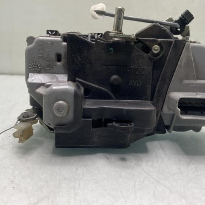 Serrure avant droit CITROEN XSARA PICASSO Photo n°1