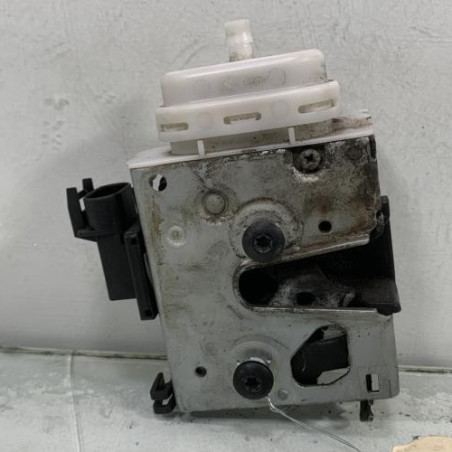 Serrure avant gauche AUDI A4 1 Photo n°1