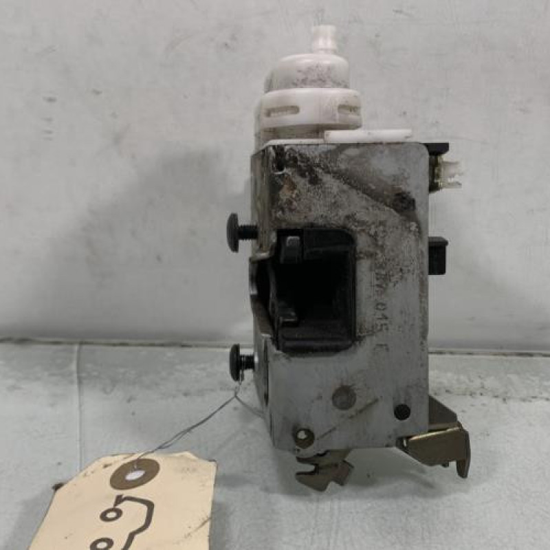 Serrure avant gauche AUDI A4 1 Photo n°2