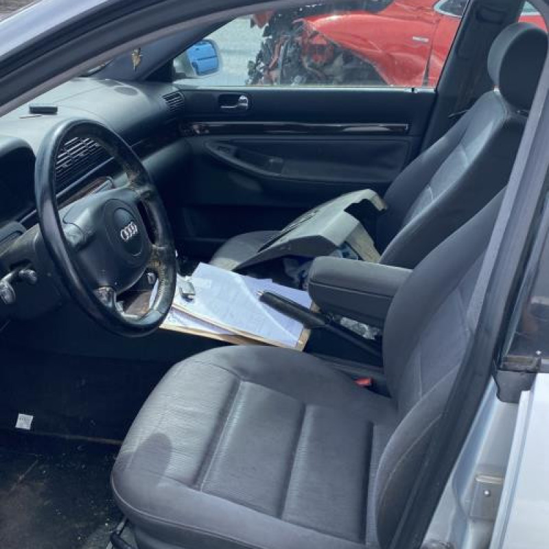 Serrure avant gauche AUDI A4 1 Photo n°11