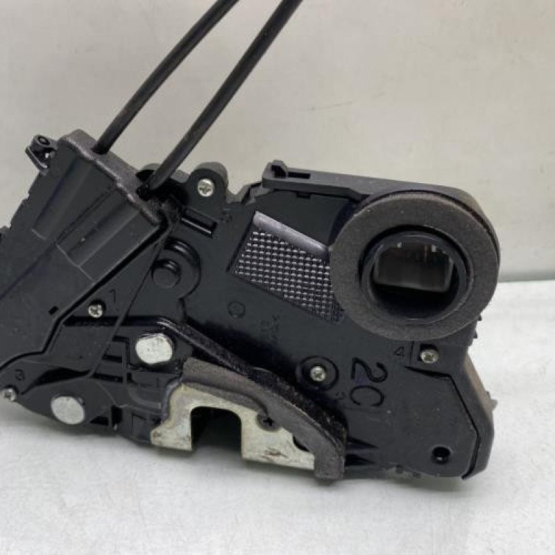 Serrure avant droit TOYOTA YARIS 2 Photo n°3