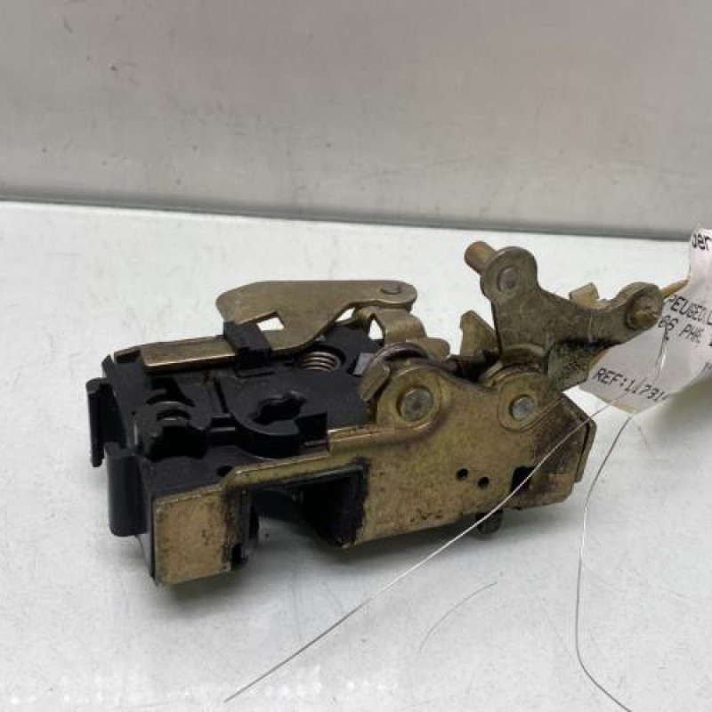 Serrure arriere droit PEUGEOT 106 Photo n°3