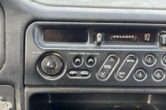 Serrure avant droit PEUGEOT 106