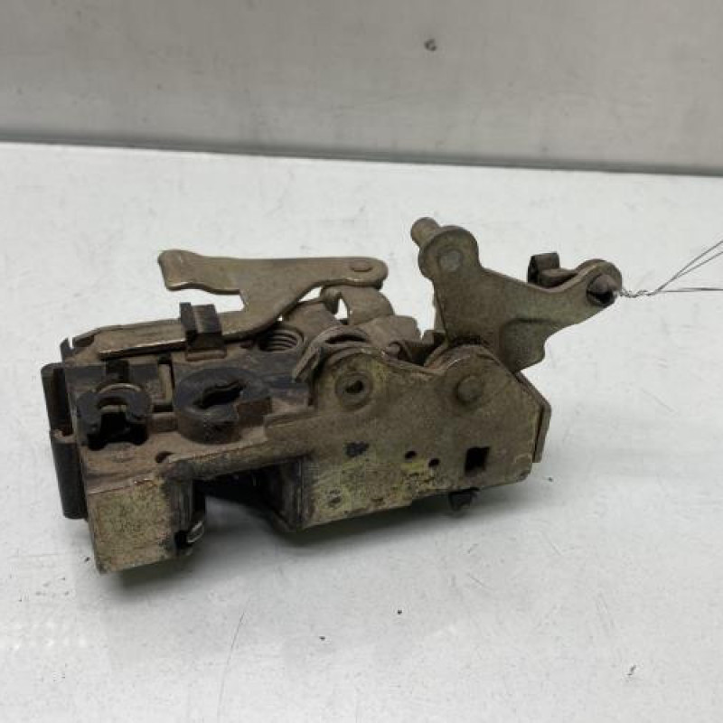 Serrure arriere droit PEUGEOT 106 Photo n°3