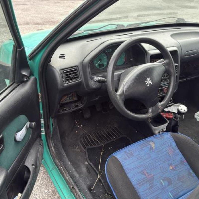 Serrure arriere droit PEUGEOT 106 Photo n°9