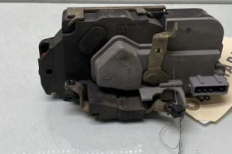 Serrure arriere droit PEUGEOT 206