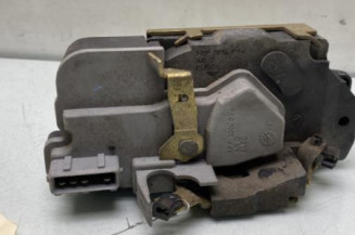 Serrure arriere gauche PEUGEOT 206