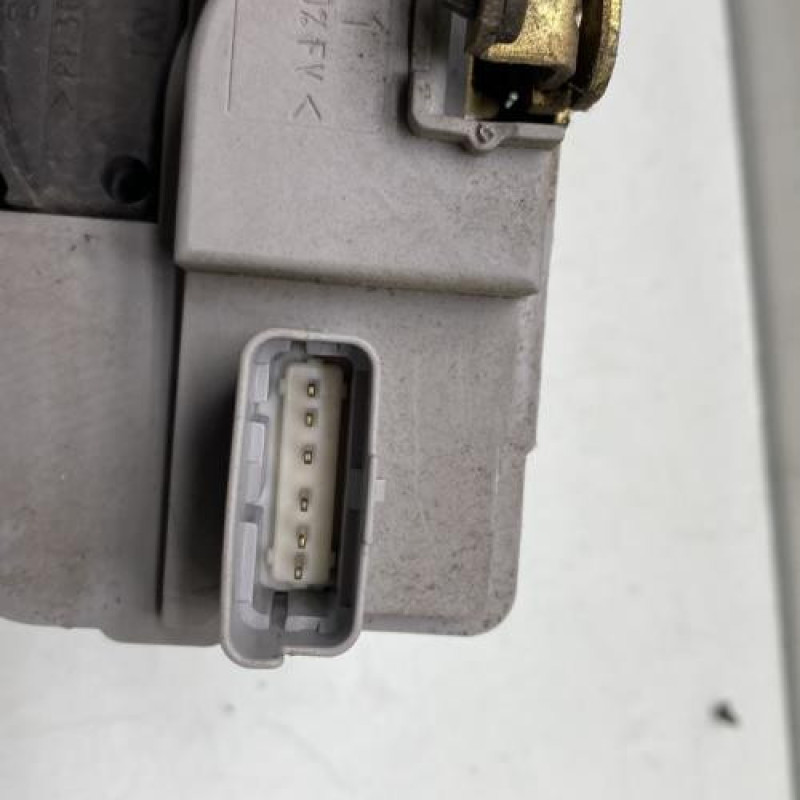 Serrure avant gauche PEUGEOT 206 Photo n°3