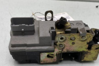 Serrure avant gauche PEUGEOT 206