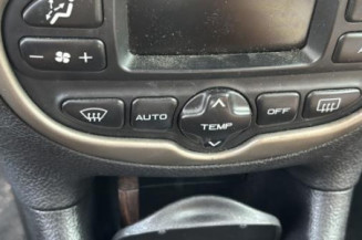 Vitre avant gauche PEUGEOT 206