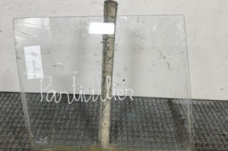 Vitre arriere droit RENAULT SUPER 5 Photo n°1