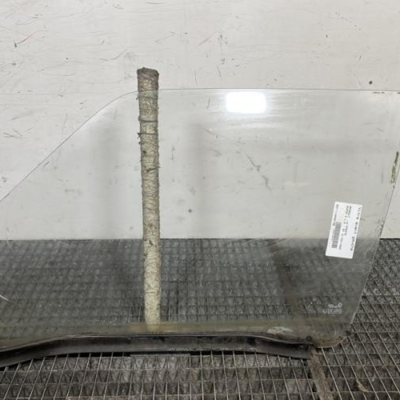 Vitre avant gauche RENAULT SUPER 5 Photo n°1