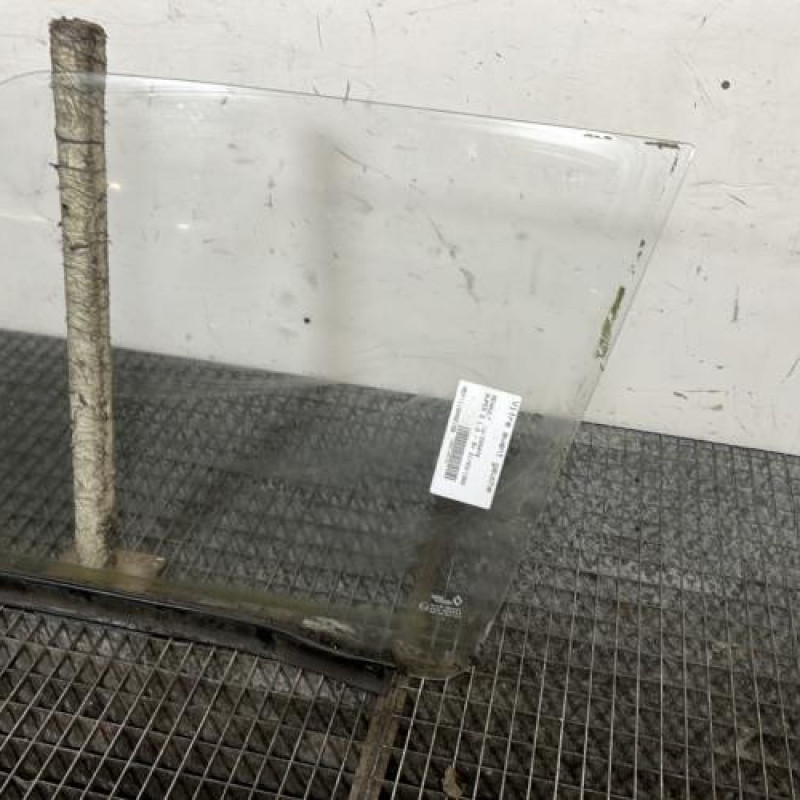 Vitre avant gauche RENAULT SUPER 5 Photo n°3