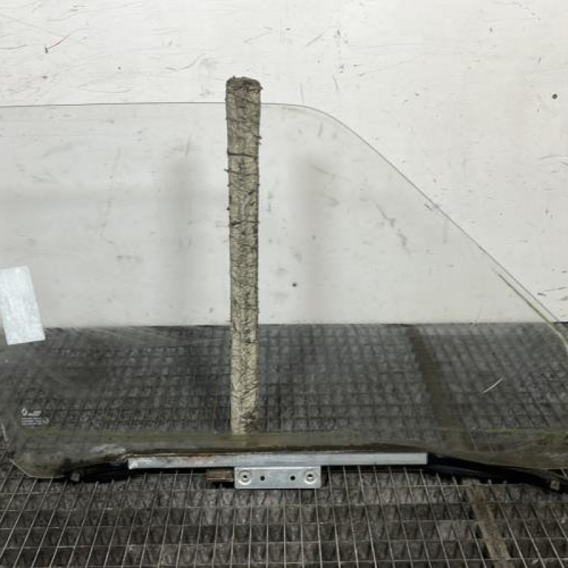 Vitre avant gauche RENAULT SUPER 5 Photo n°4