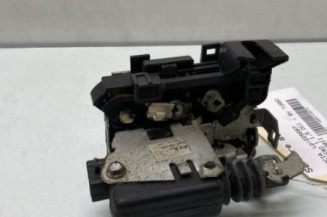 Serrure avant droit DACIA SANDERO 1