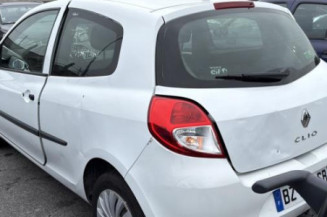 Serrure avant droit RENAULT CLIO 3